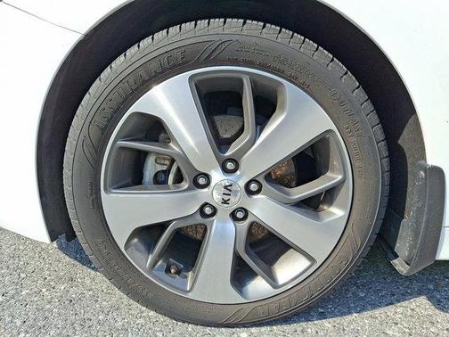 Snow White Pearl 2019 Kia Optima S