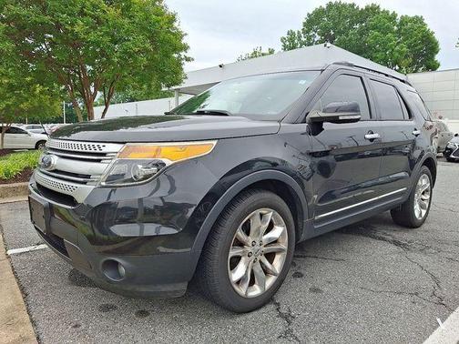 Tuxedo Black Metallic 2015 Ford Explorer XLT