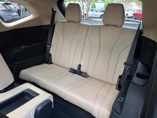 Platinum White Pearl 2026 Acura MDX Base