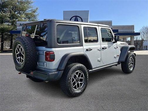 Silver Zynith Clearcoat 2024 Jeep Wrangler Rubicon