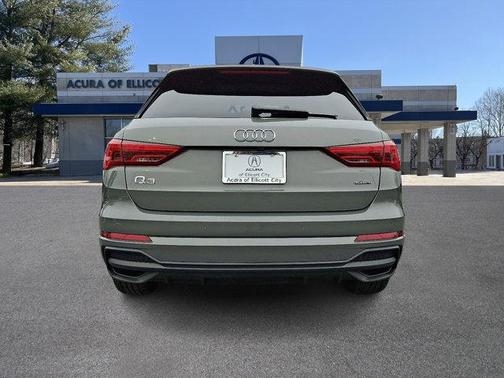 2023 Audi Q3 45 S line Premium