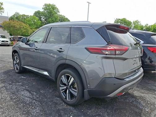 2022 Nissan Rogue SL