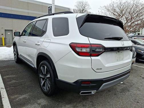 2023 Honda Pilot Touring