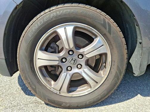 Modern Steel Metallic 2015 Honda Pilot SE