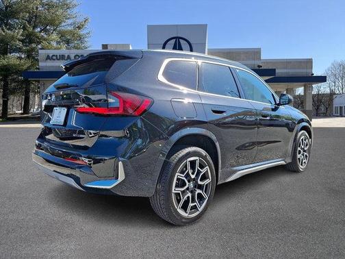 Black Sapphire Metallic 2025 BMW X1 xDrive28i