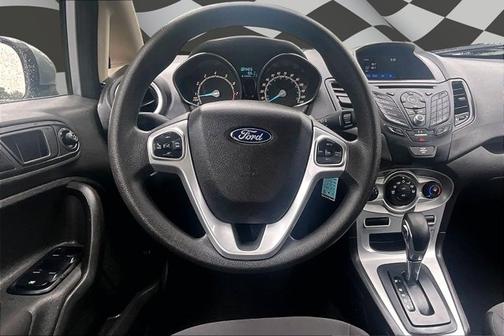 INGOT SILVER 2018 Ford Fiesta SE