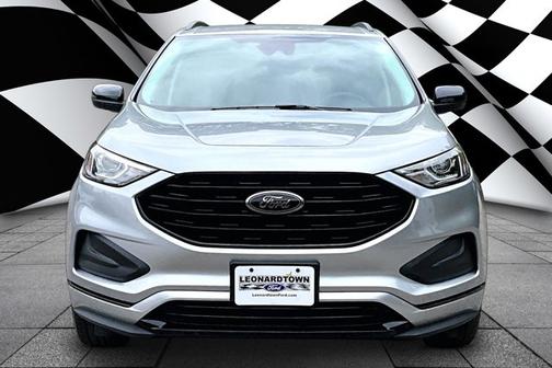 ICONIC SILVER 2022 Ford Edge SE