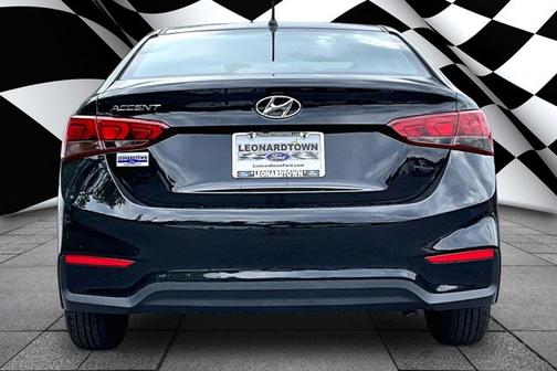 Absolute Black 2022 Hyundai Accent SE