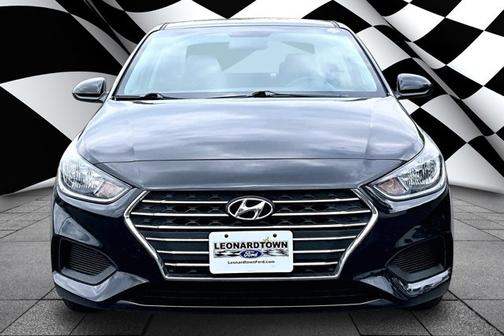 Absolute Black 2022 Hyundai Accent SE