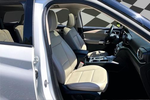 STAR WHITE MET TRI-COAT 2022 Ford Explorer XLT