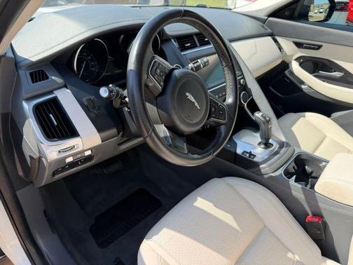 Fuji White 2020 Jaguar E-PACE SE