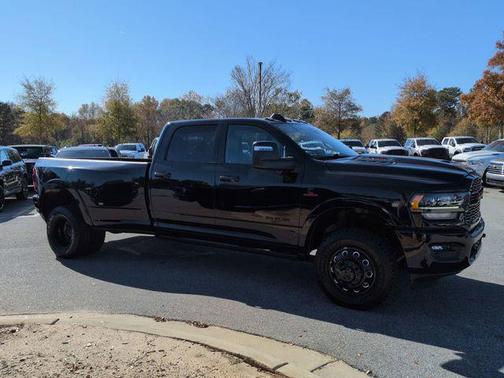 2024 RAM 3500 Limited Crew Cab 4x4 8' Box