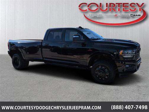 2024 RAM 3500 Limited Crew Cab 4x4 8' Box