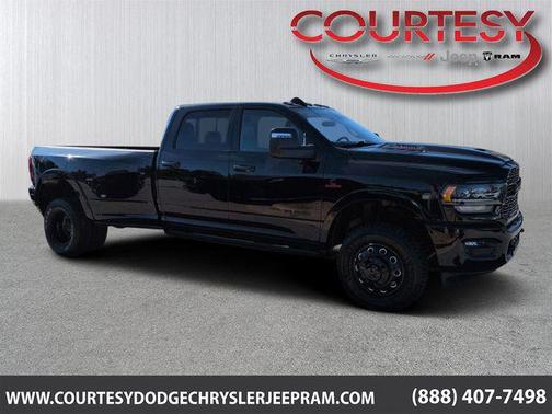 2024 RAM 3500 Limited Crew Cab 4x4 8' Box
