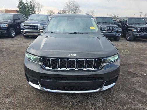 Rocky Mountain Pearlcoat 2022 Jeep Grand Cherokee L Limited