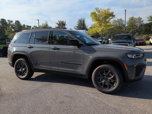 Sting-Gray Clear Coat 2027 Jeep Grand Cherokee Altitude