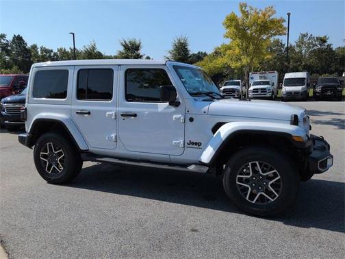 2025 Jeep Wrangler 4-Door Sahara 4x4