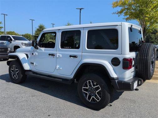 2025 Jeep Wrangler 4-Door Sahara 4x4