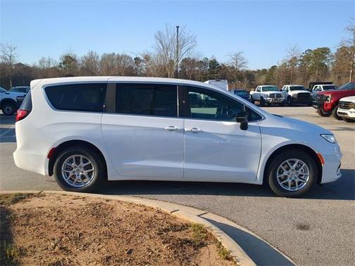 2025 Chrysler Pacifica L