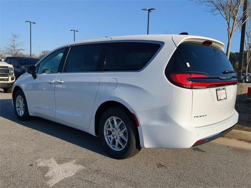 2025 Chrysler Pacifica L