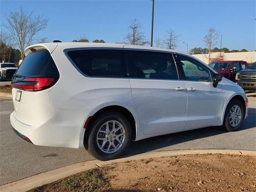 2025 Chrysler Pacifica L
