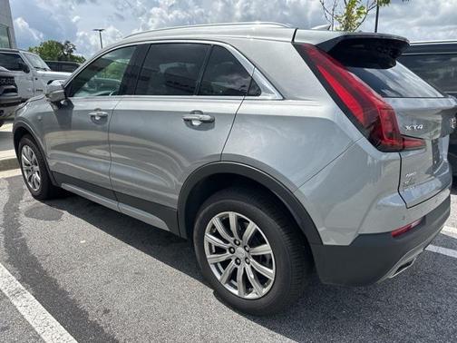 2023 Cadillac XT4 Premium Luxury