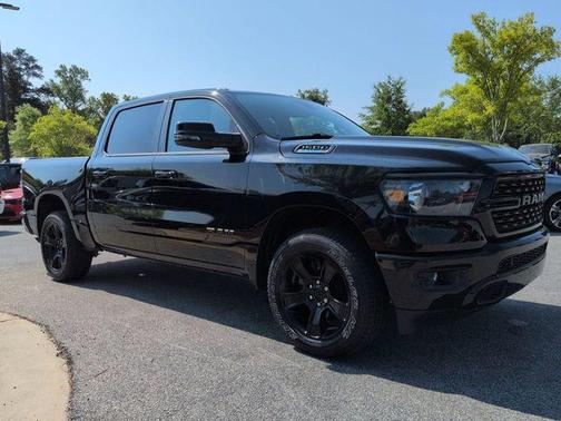 Diamond Black Crystal Pearlcoat 2023 RAM 1500 Big Horn/Lone Star