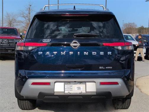 2024 Nissan Pathfinder SL 4WD