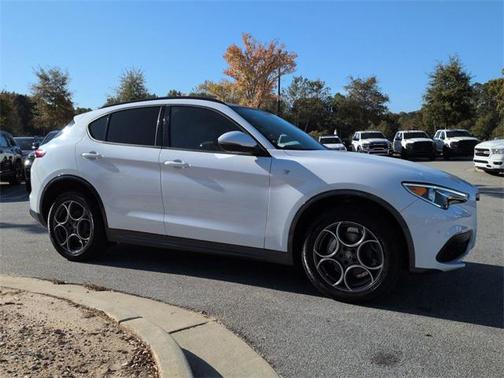 2022 Alfa Romeo Stelvio Ti