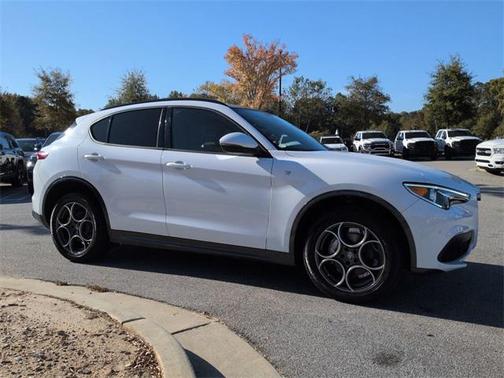 2022 Alfa Romeo Stelvio Ti