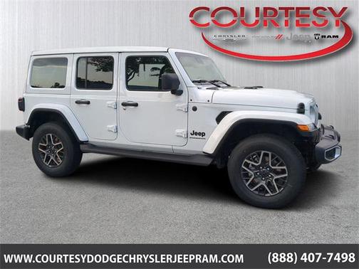 2025 Jeep Wrangler 4-Door Sahara 4x4