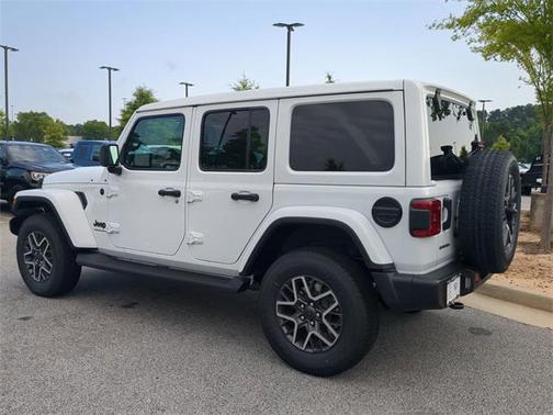 2025 Jeep Wrangler 4-Door Sahara 4x4