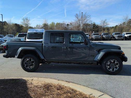 2026 Jeep Gladiator Sahara 4x4