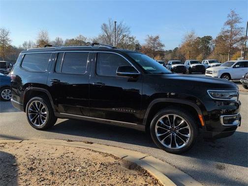 2022 Jeep Wagoneer Series III 4x2