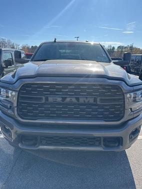 2022 RAM 2500 Big Horn Crew Cab 4x4 6'4' Box