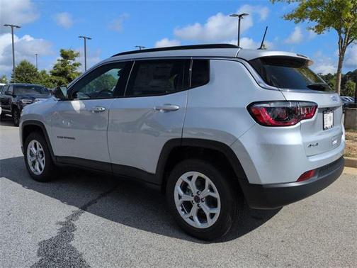 2025 Jeep Compass Latitude