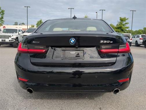 2022 BMW 330e Base