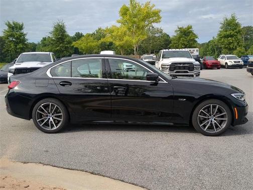 2022 BMW 330e Base
