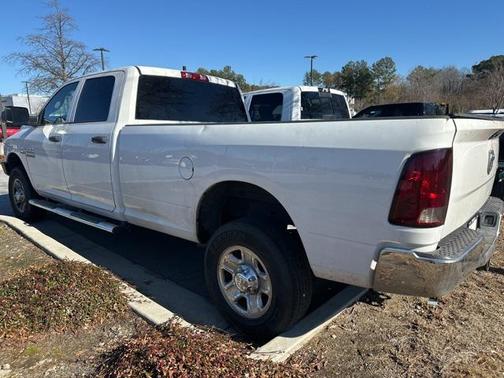 2017 RAM 2500 Tradesman Crew Cab 4x4 8' Box