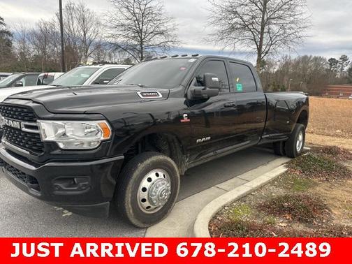 2024 RAM 3500 Big Horn Crew Cab 4x4 8' Box