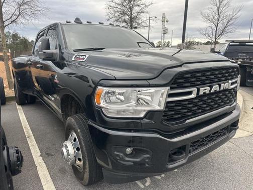2024 RAM 3500 Big Horn Crew Cab 4x4 8' Box