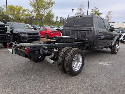 Granite Crystal Metallic Clearcoat 2026 RAM 2500 Tradesman Crew Cab 4x4 6'4' Box