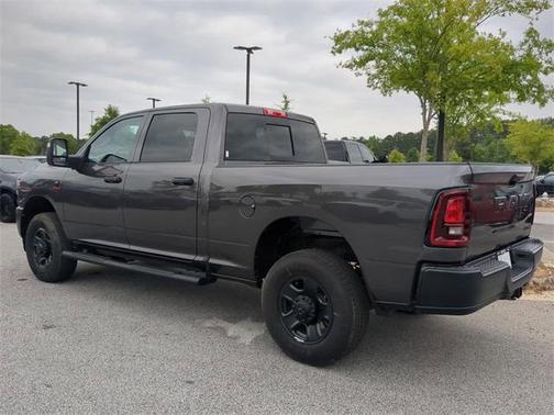 2025 RAM 3500 Tradesman Crew Cab 4x4 6'4' Box
