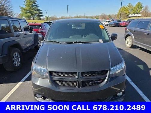 Black Onyx Crystal Pearlcoat 2019 Dodge Grand Caravan SE