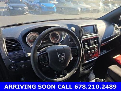 Black Onyx Crystal Pearlcoat 2019 Dodge Grand Caravan SE