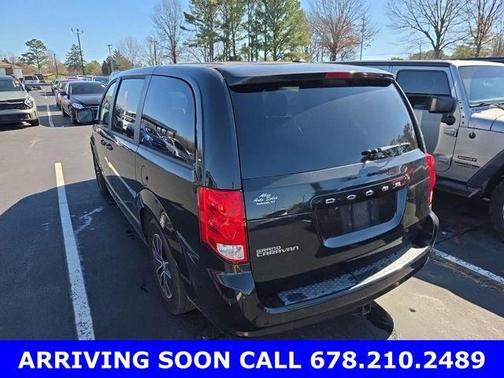 Black Onyx Crystal Pearlcoat 2019 Dodge Grand Caravan SE