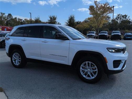 2023 Jeep Grand Cherokee Laredo