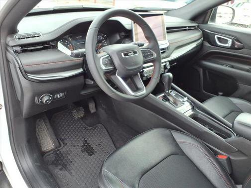 Bright White Clearcoat 2025 Jeep Compass Trailhawk