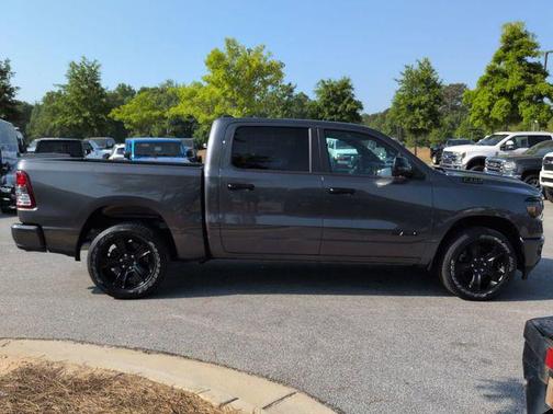 Granite Crystal Metallic Clearcoat 2024 RAM 1500 Big Horn/Lone Star