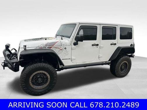 Bright White Clearcoat 2016 Jeep Wrangler Unlimited Sahara